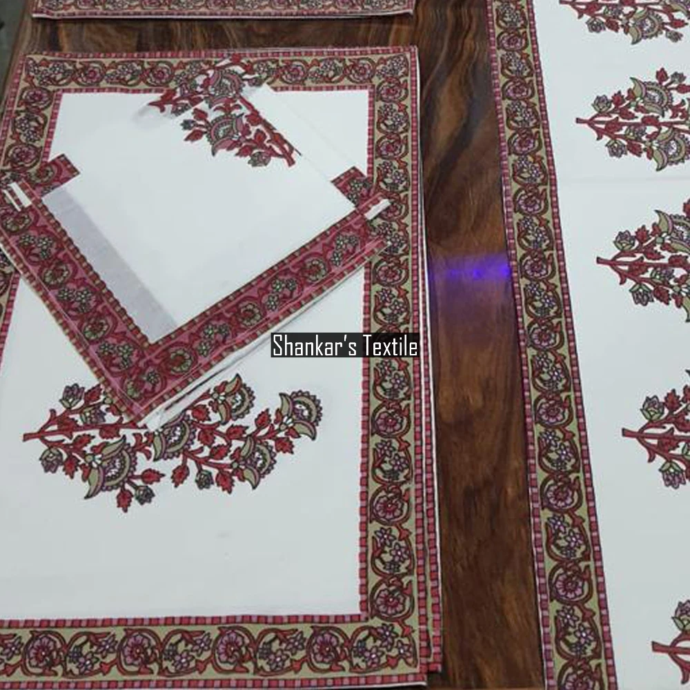 13 Pcs New Design Hot Luxurious Dining Table Runner With Place Mat And Napkins Set For Wholesale Home Decor Kitchen Accessories