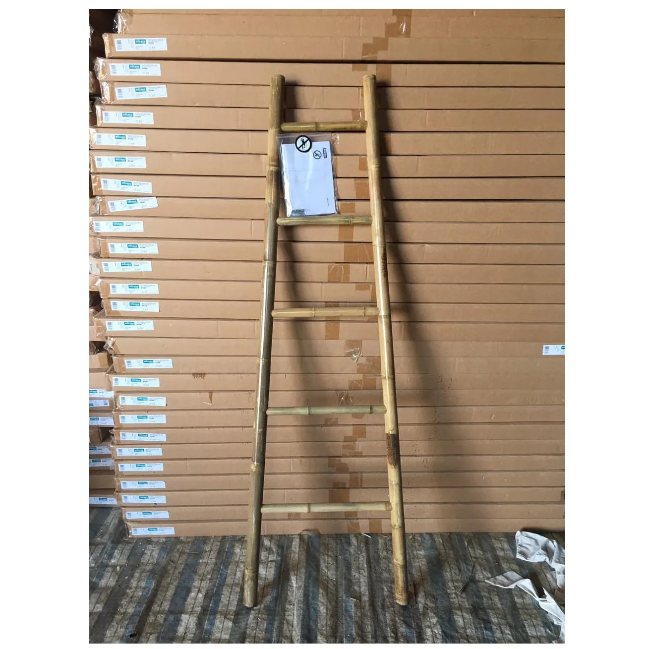 Vietnam factory price home ladder for kitchen multi-purpose ladders durable climbing decoration