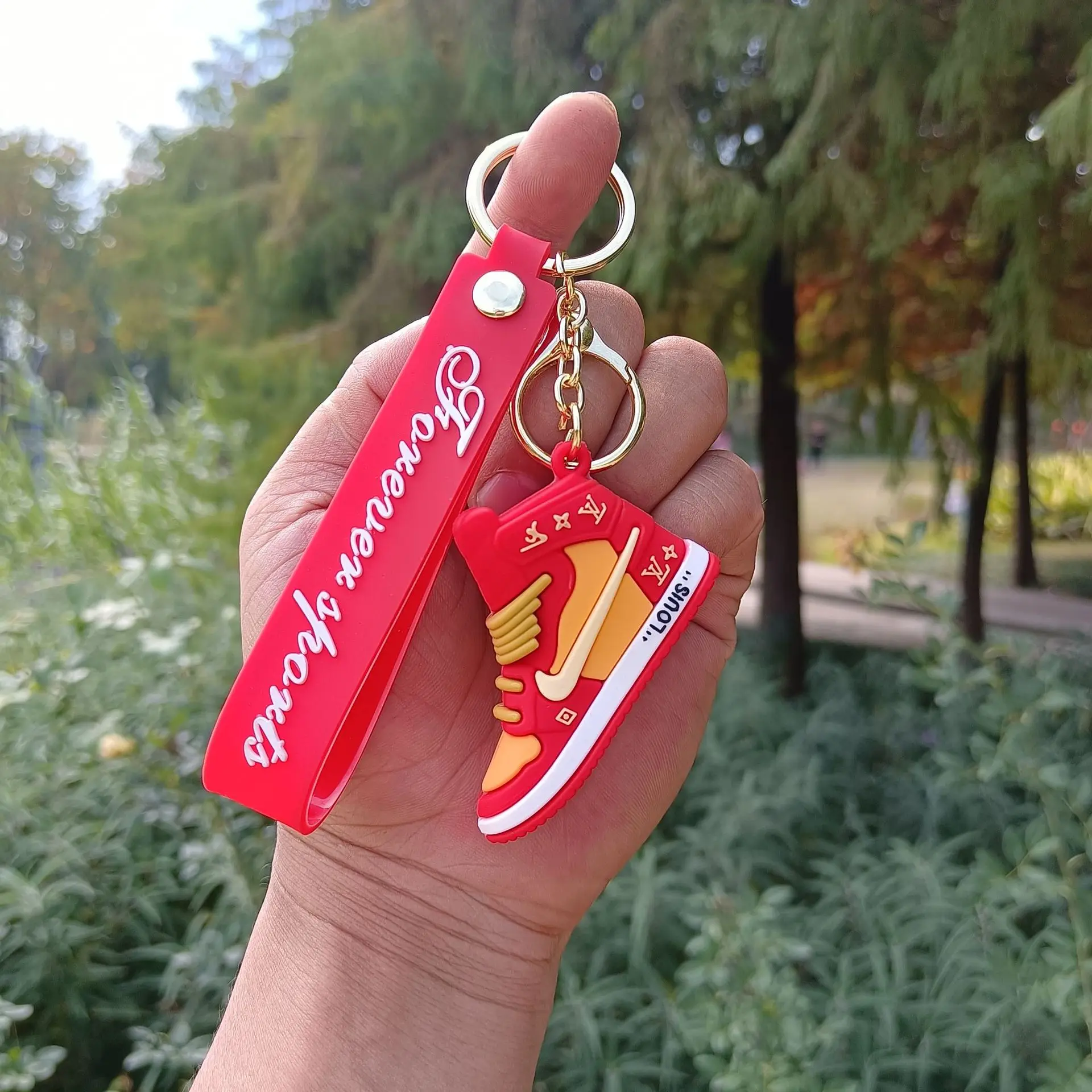 wholesale custom 3D PVC sneakers rubber keychain Fashion promotion mini sports star basketball shoes keychain