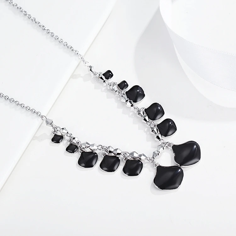 Modern Fashionable Collier Necklace Rhodium Plated Alloy Brass 925 Sterling Silver Material With Black Enamel Charms Party Jewel