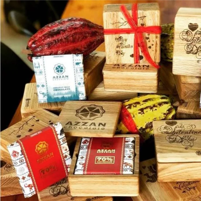 Premium Slightly Bitter And Sour Taste Distinct Cocoa Flavor Azzan Dark Chocolate 100% Cacao Made In Vietnam