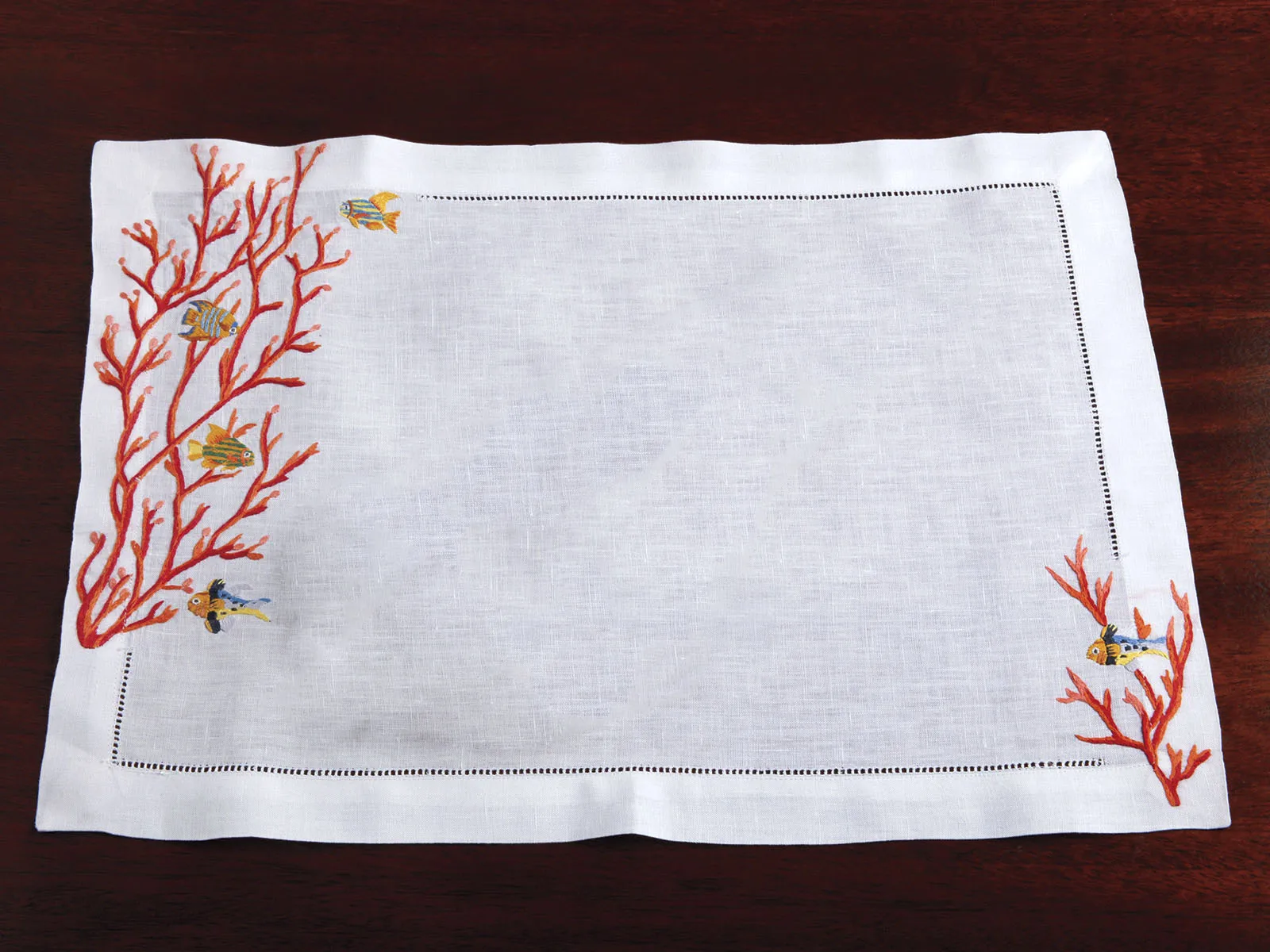 Manufacturer The Best Cotton Embroidery Red Coral  Placemat&Napkin Set for Home Restaurant Wedding Luxury Placemat&Napkin Set