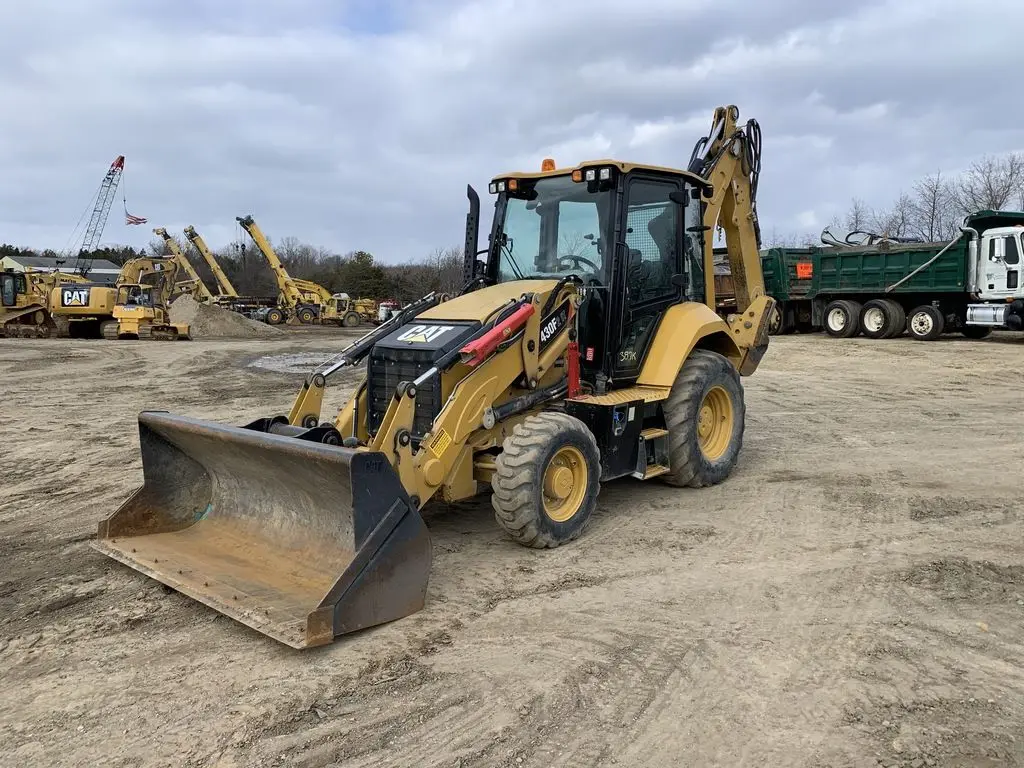 Экскаватор-погрузчик Cat 430F для продажи