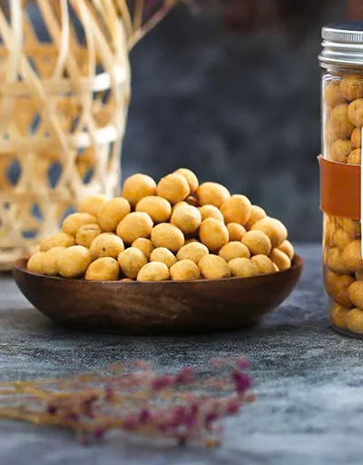 Готовые к употреблению офисные закуски жареный арахис из красной кожи со свежим ароматом сушеный покрытый мукой приправленной кокосовым молоком