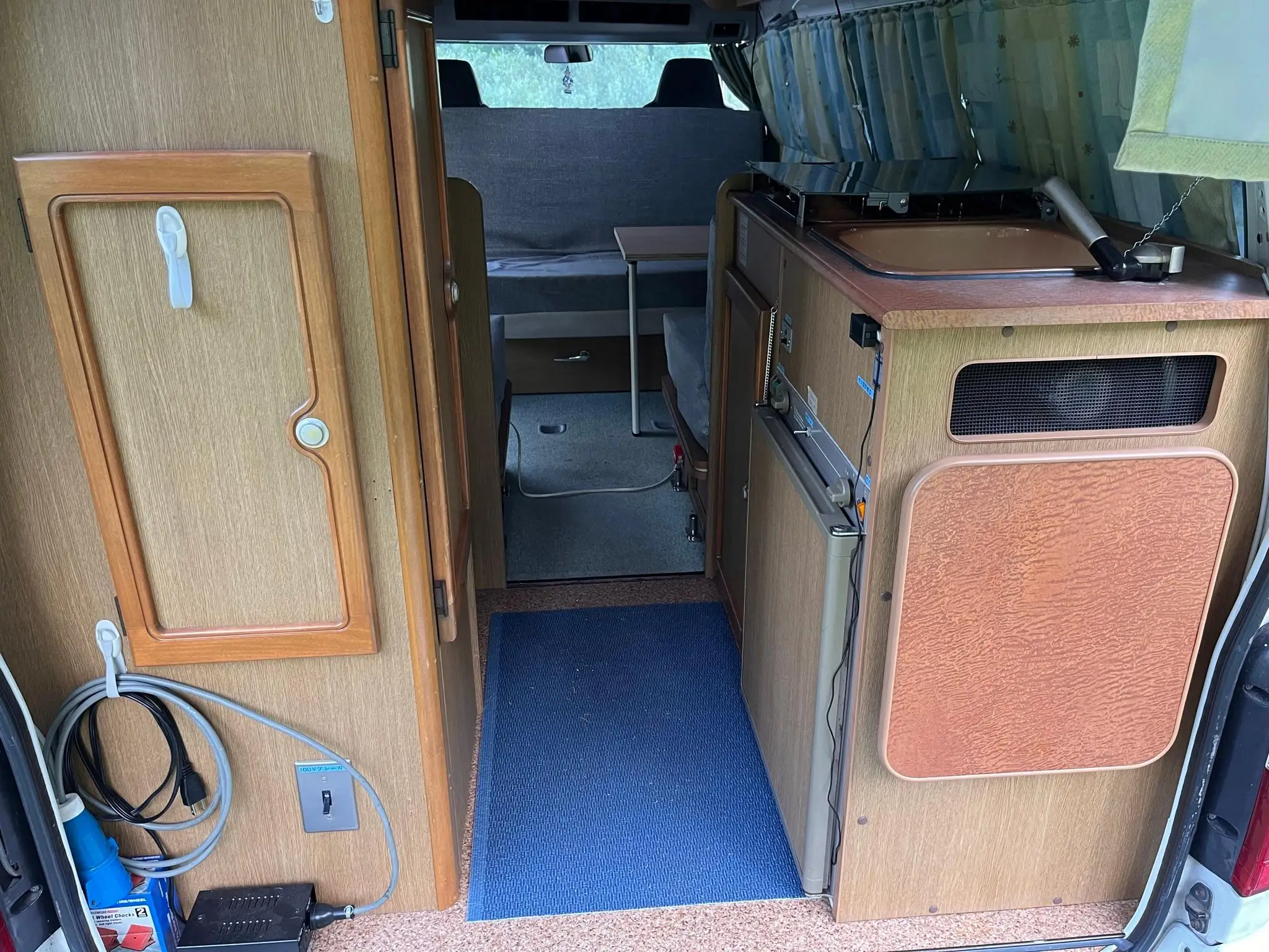 1996 Toyota HiAce Van использованный правый рулевой ручной редуктор гидравлическая система тканевые сиденья задняя камера Mallorca Camper BYD