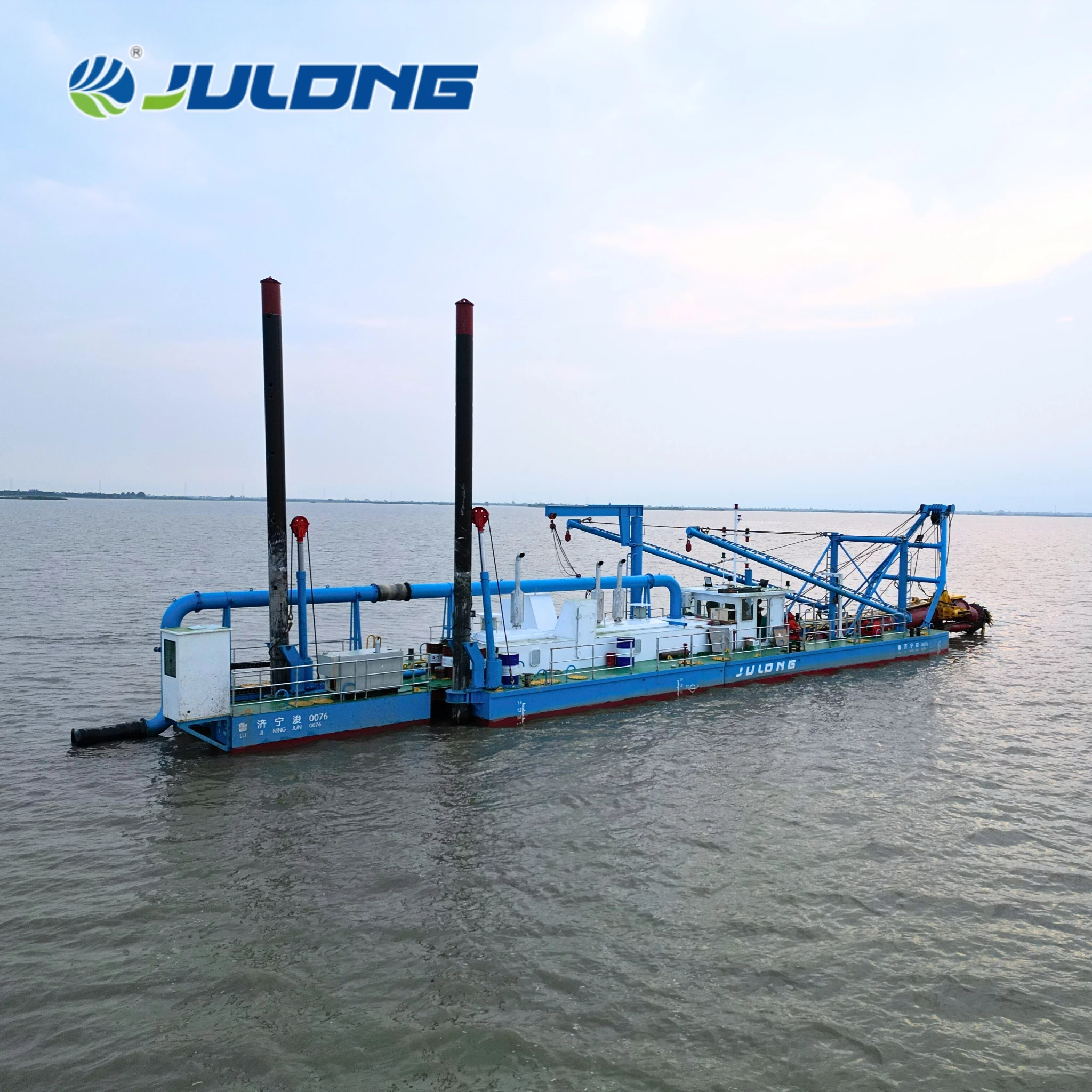 Best Selling SandingEquipment Dredger  with  New Diesel-Powered Engine Gearbox