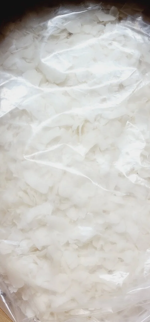 High Quality Desiccated Coconut Chip/Flake 60-65% Fat ISO Certified Dried Herb Spice Vietnam Raw Sliced Allspice +84363565928