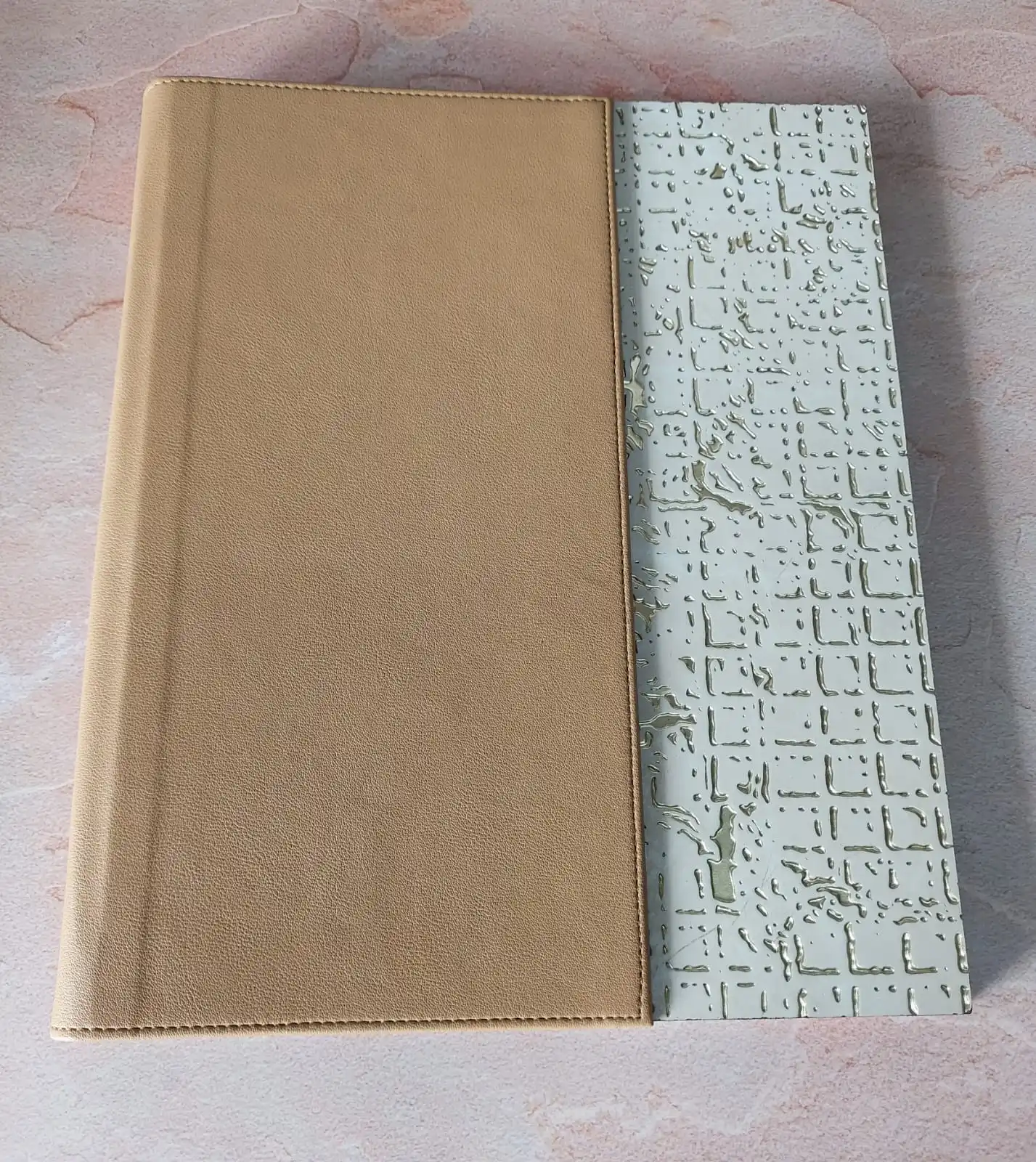 Wholesale Custom A4 Modern Vegan Leather Dessert Menu Folders Grey with Wood Panel PU Material for Hotels and Restaurants