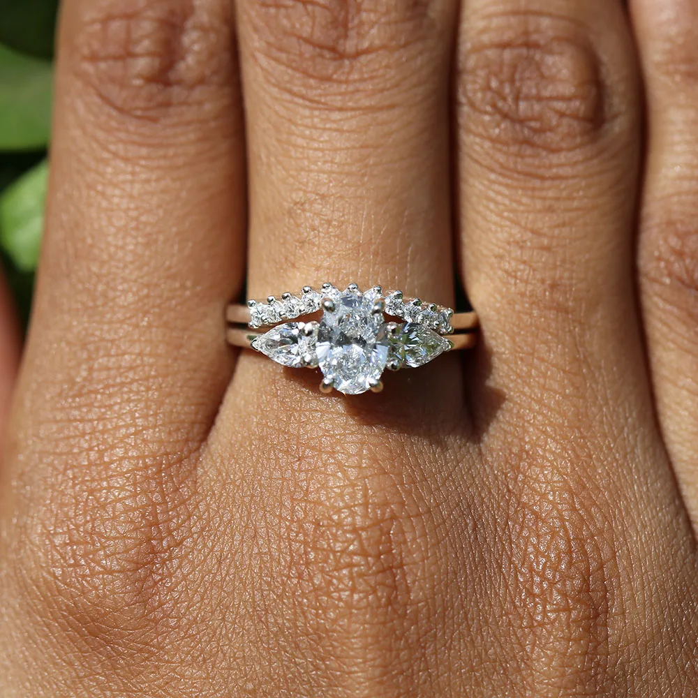 Three Stone CVD Premium Quality Oval with Side Pear Cut Jewelry with Round Cut Band Wedding Bridal Lab Grown Diamond Ring Set