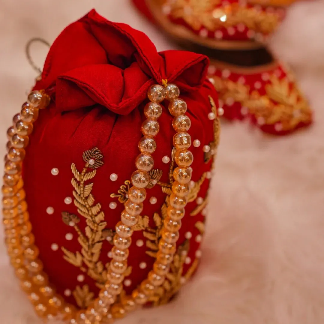 Allover Stones Fancy Khussa New Design Wholesale Foot Wear Khussa Shoes Punjabi Jutti For Women with Matching Purse Clutch