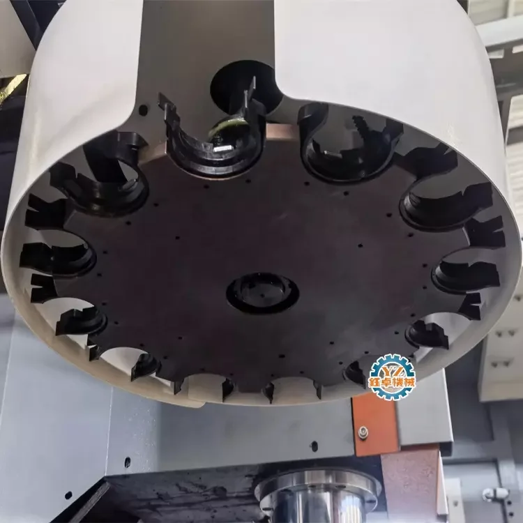 Vertical CNC machining center with GSK system VMC640