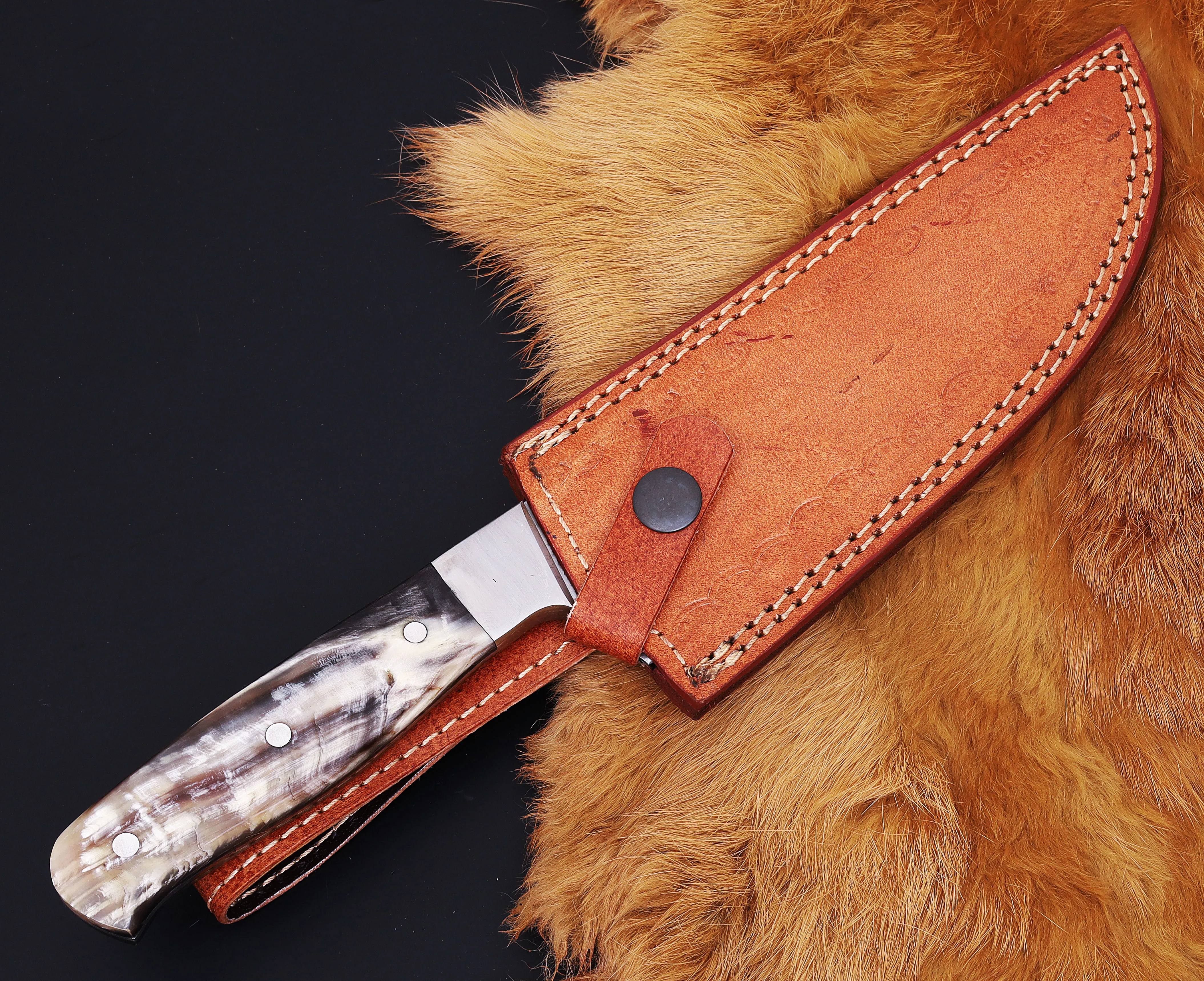 Buffalo horn handle handmade stainless steel blade and bolster meet cutting kitchen use sharp edge chef knife with leather cover