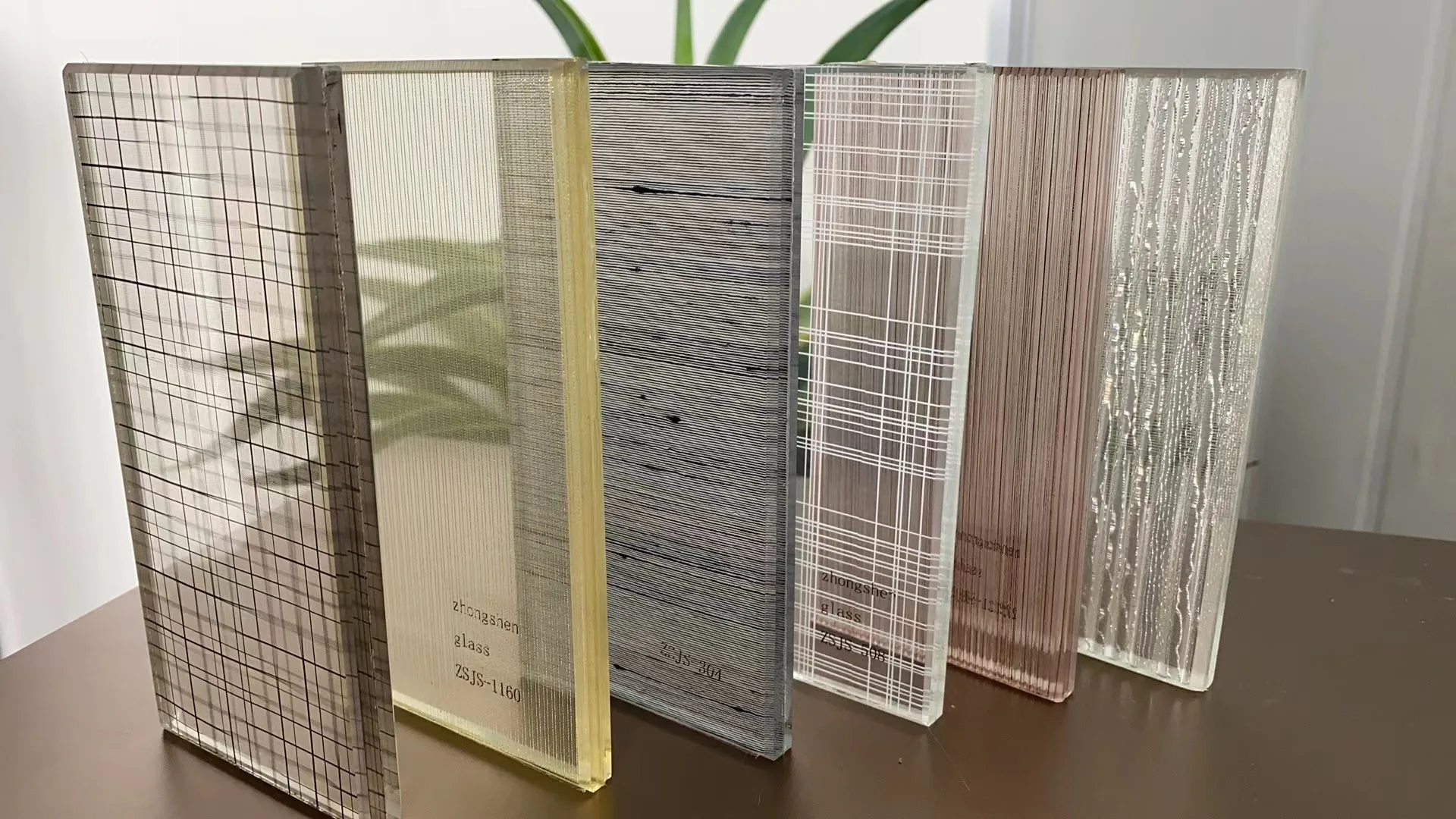 Manufacturer 3 layer decorative Tempered Lowe Laminated Glass Price windows 6mm