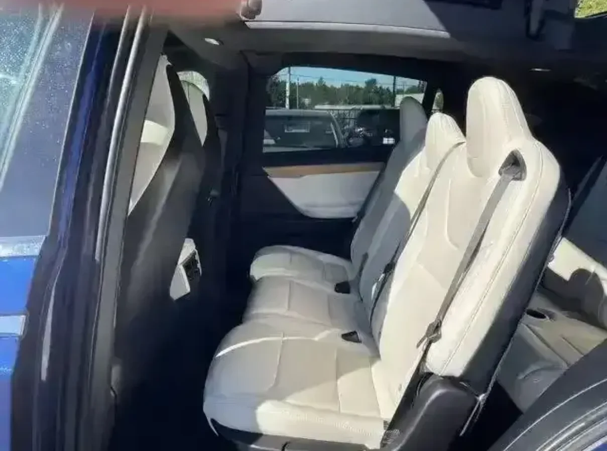 Используемый 2019 Tesla Model X Long Range 4dr готов к отправке