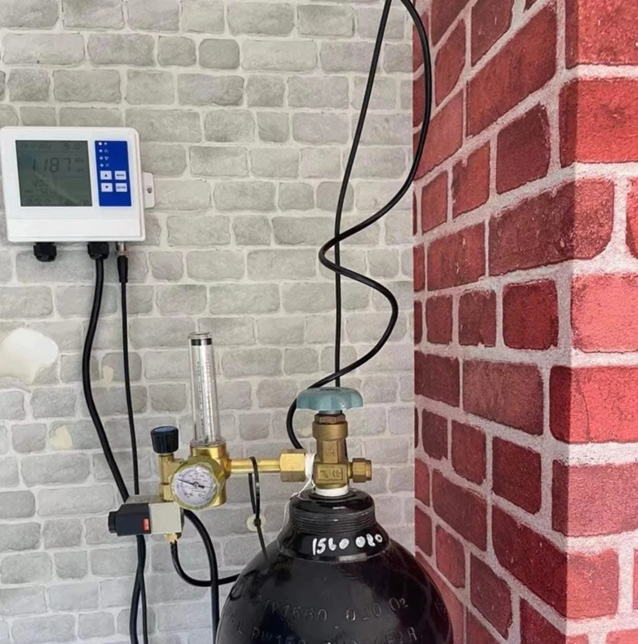 Tuya App Greenhouse temperature Day&Night hydroponics co2 enrichment control photocell CO2 tank regulator Monitor Controller