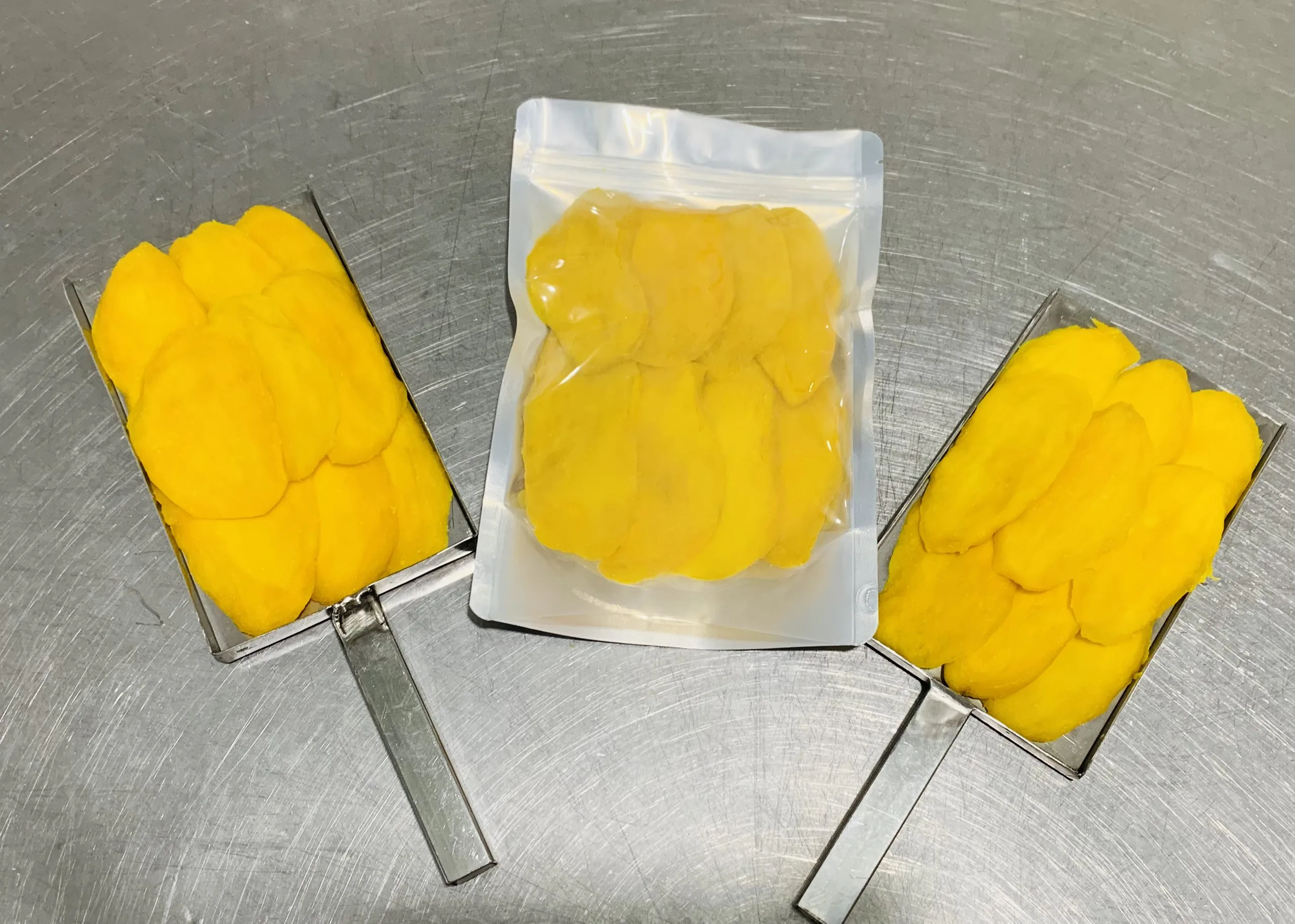 High Quality Natural Mango Dried Soft Mango Sliced Vietnam Origin Mangodried / 1Kg Bag / Dried Fruits