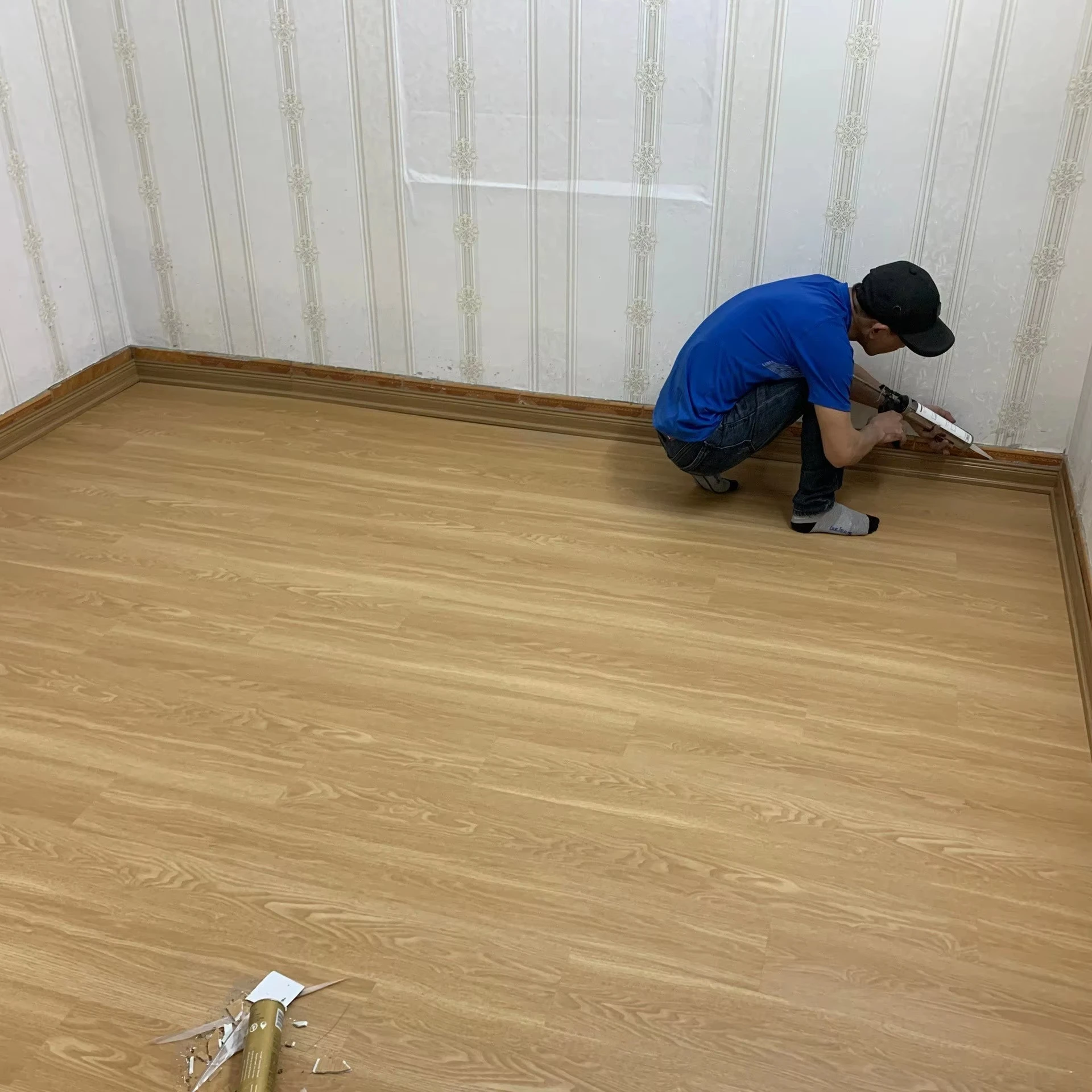SPC Flooring Eco Click Lock System Waterproof Fireproof PVC Flooring for Indoor Project
