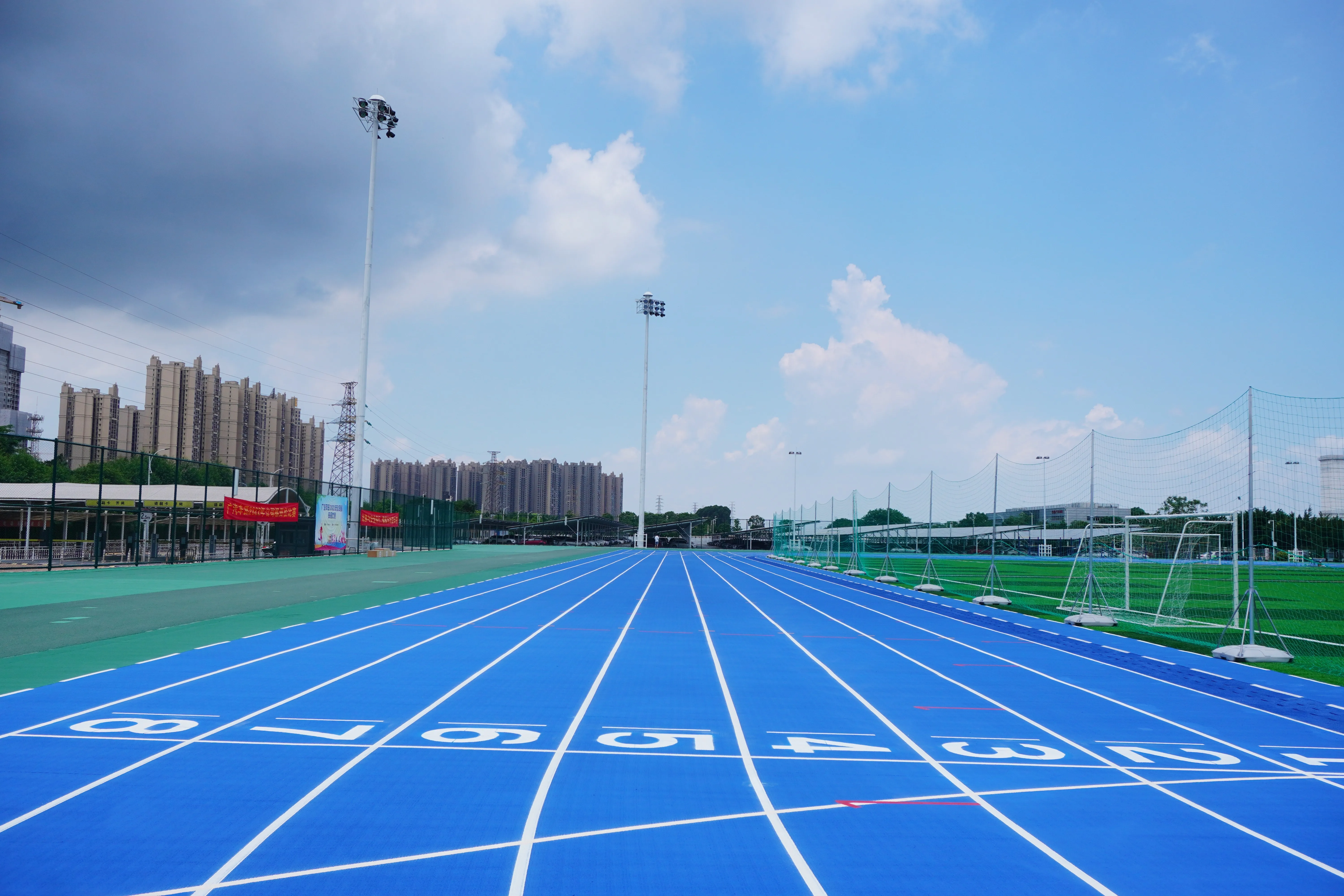 All Weather Prefabricated Sheet Running track Shock Reduction Standard 400 Meter Track Surface