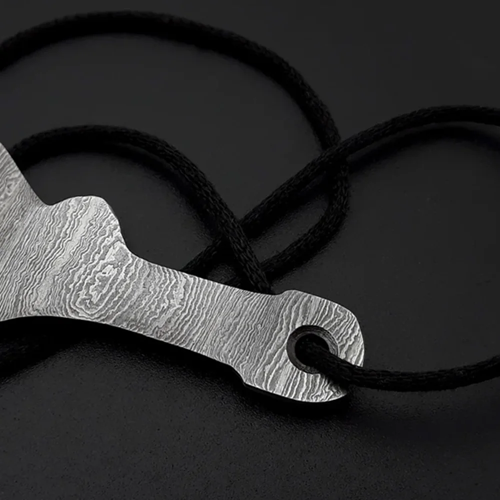 Custom Fancy Hand made Necklace Damascus Steel Necklace/Pendant Jewelry Damascus Pendant new style Damascus steel lockets