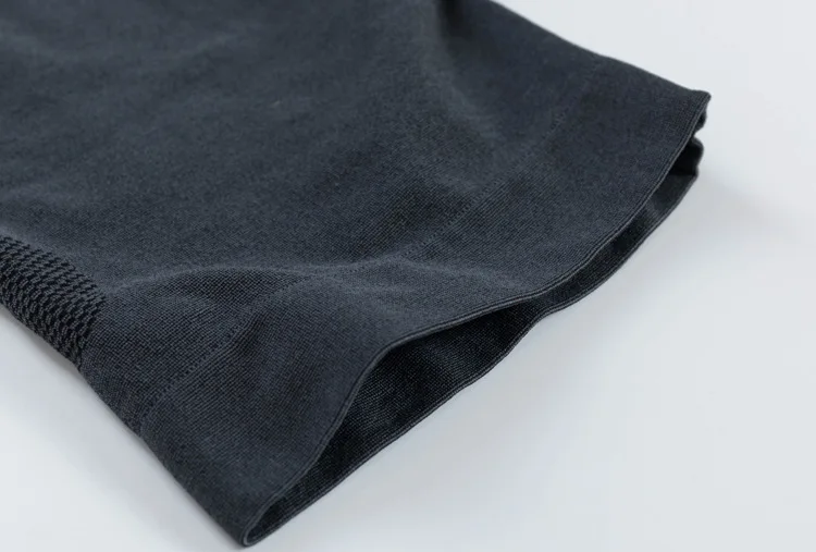 OEM Wholesale Cheap Breathable Seamless Custom Blank Running Shorts Fitness Wear Men Sports Shorts