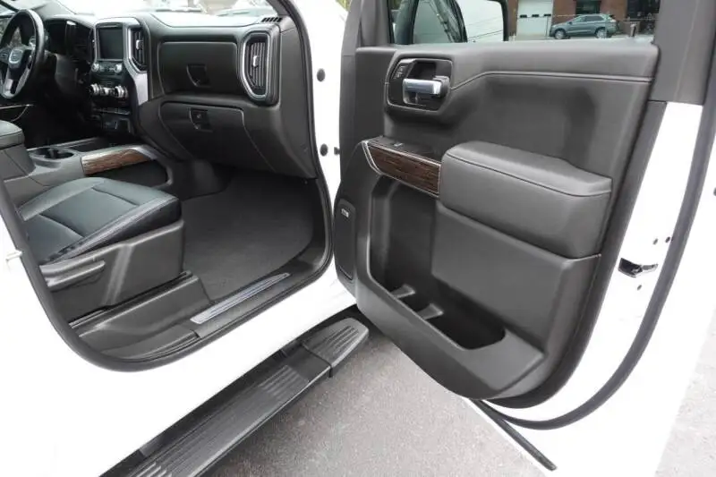2022 GMC Sierra (7).jpg