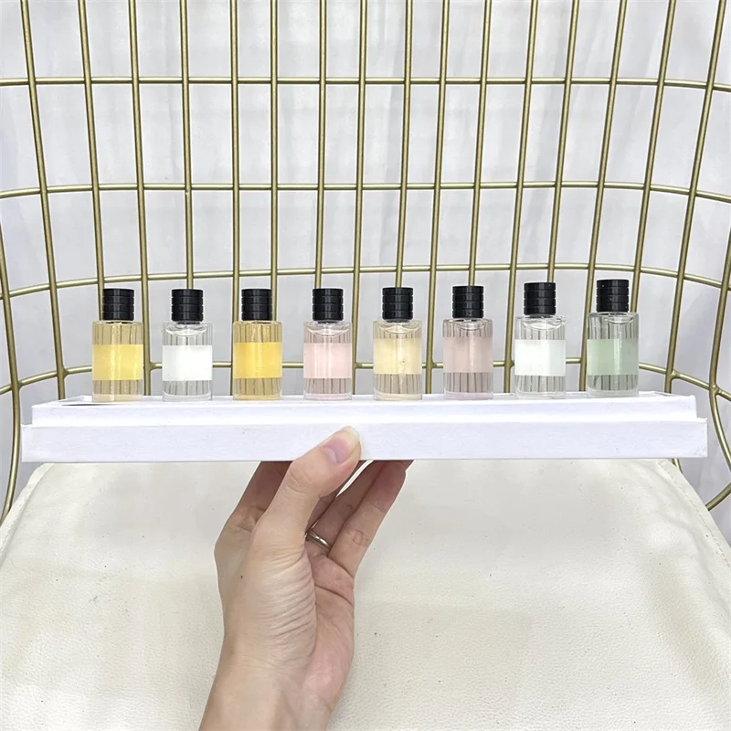 Hot Selling 8 Types Women Man Perfume 7.5Ml Eau De Parfum Long Time Lasting Smell Fragrance Bodyworks Perfume Lady Parfum Gifts