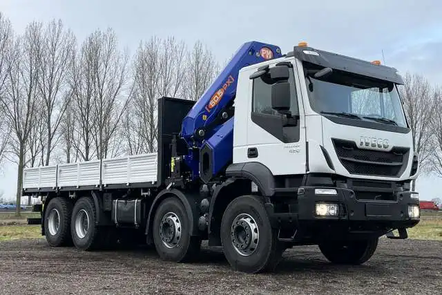 Iv eco тракер AD410T42H AT 8x4 планшет с