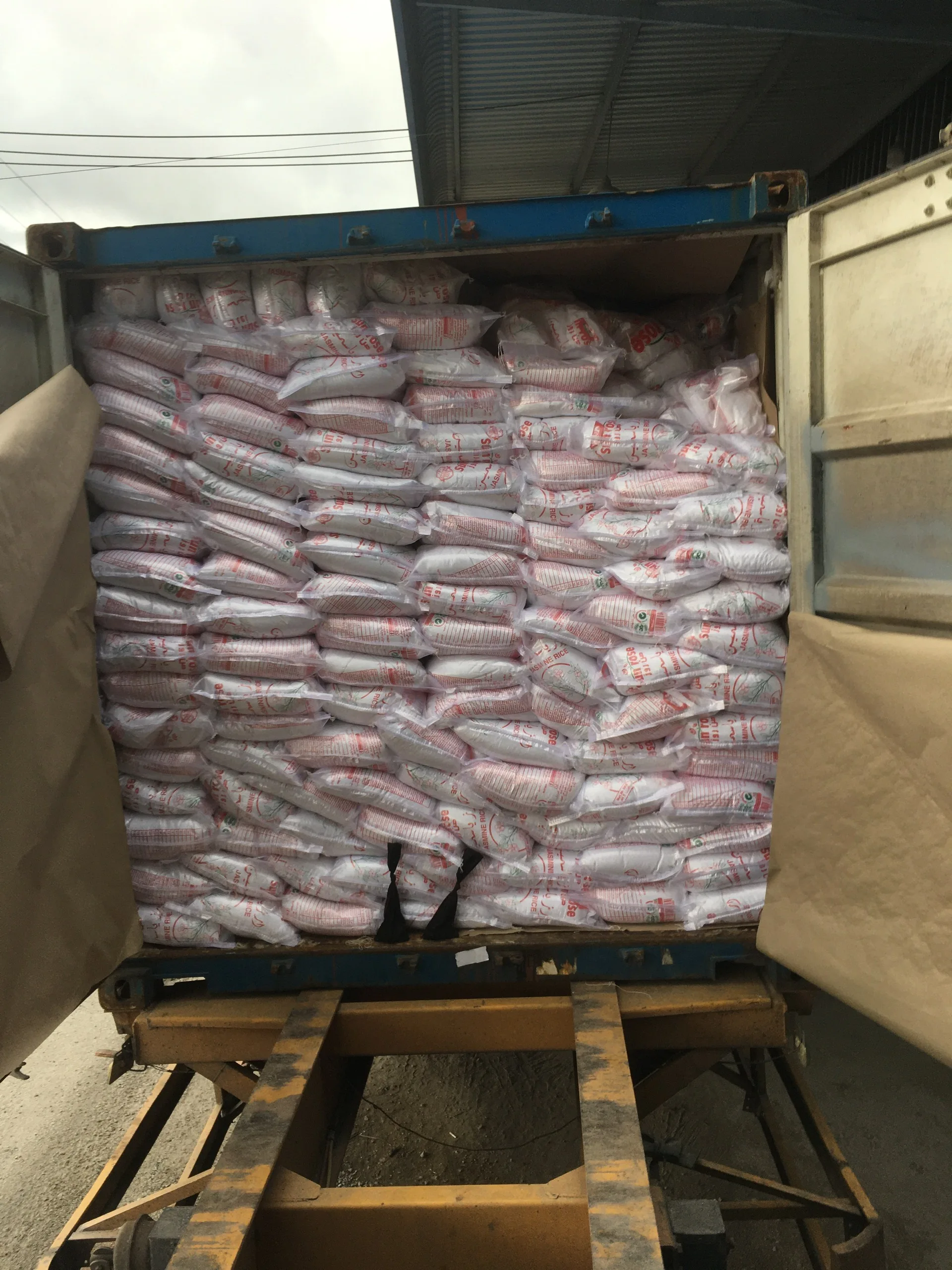 JASMINE RICE 5% 10% 20% 50% 100% BROKEN NEW CROP READY TO EXPORT ORIGINAL FROM VIETNAM - WA: 84 358211696