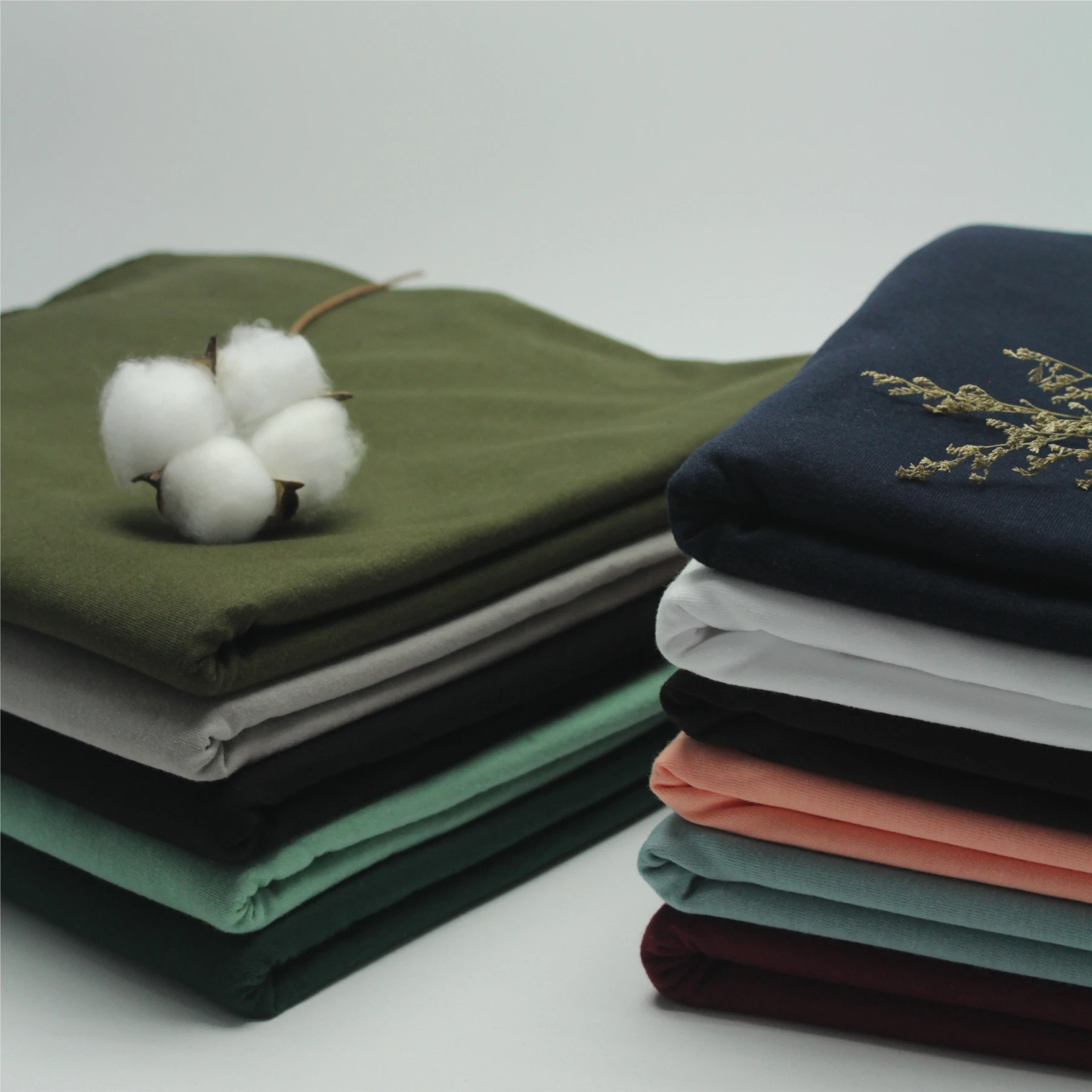 Wholesale Supplier Of Alez Apparel Fashion-Forward Mens T-Shirt Breathable 100% Organic Cotton Custom Logo Streetwear Style