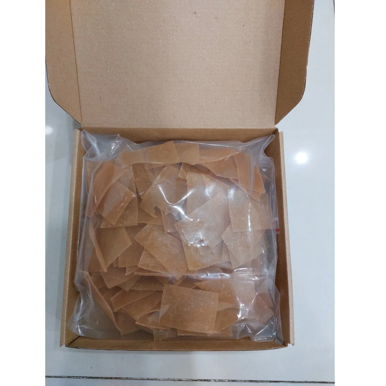 Top Quality Wholesale Price 9 months Shelf Life Crispy Texture Vietnam Taste Salty Box 500gr Prawn Cracker Shrimp Chips