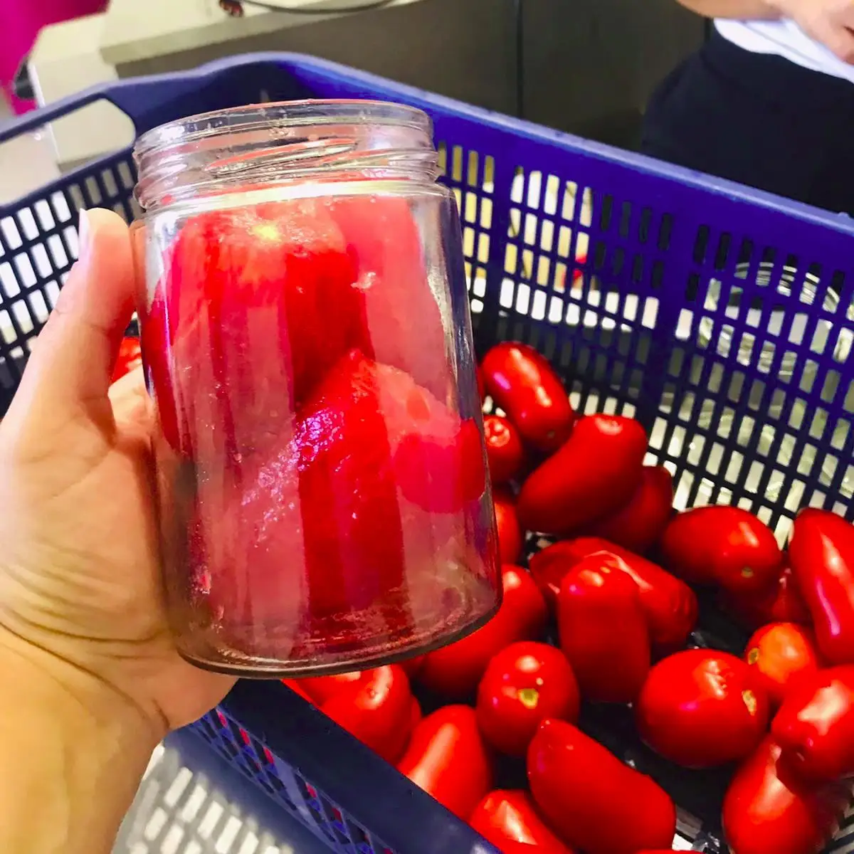 Italian high quality whole peeled tomatoes in tomato juice for pasta and meat