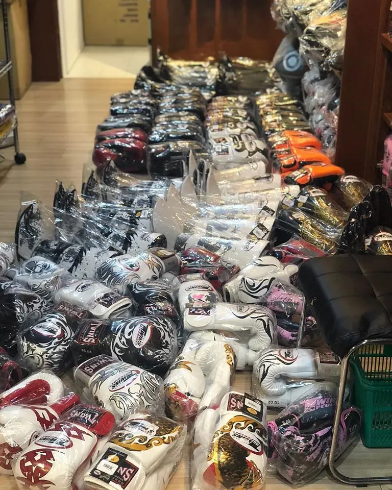 Wholesale Printed Twins Boxing Gloves Professional Sparring Gloves Real Leather Custom Logo Boxing Gloves