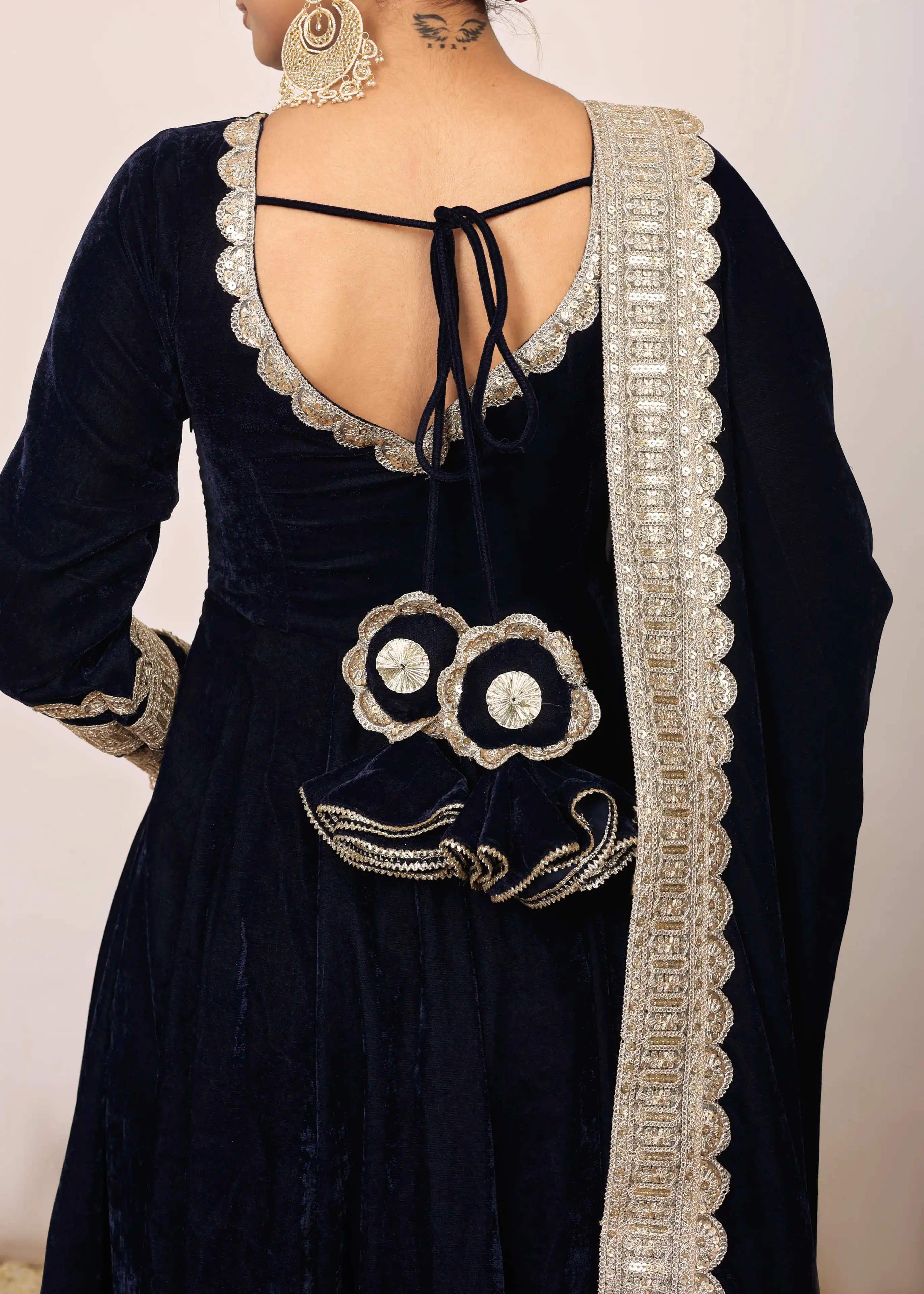 2024 Trending Design Rich Dark Blue Velvet Fabric Adds A Touch Of Reality While The Anarkali Silhouette Exudes Timeless Grace