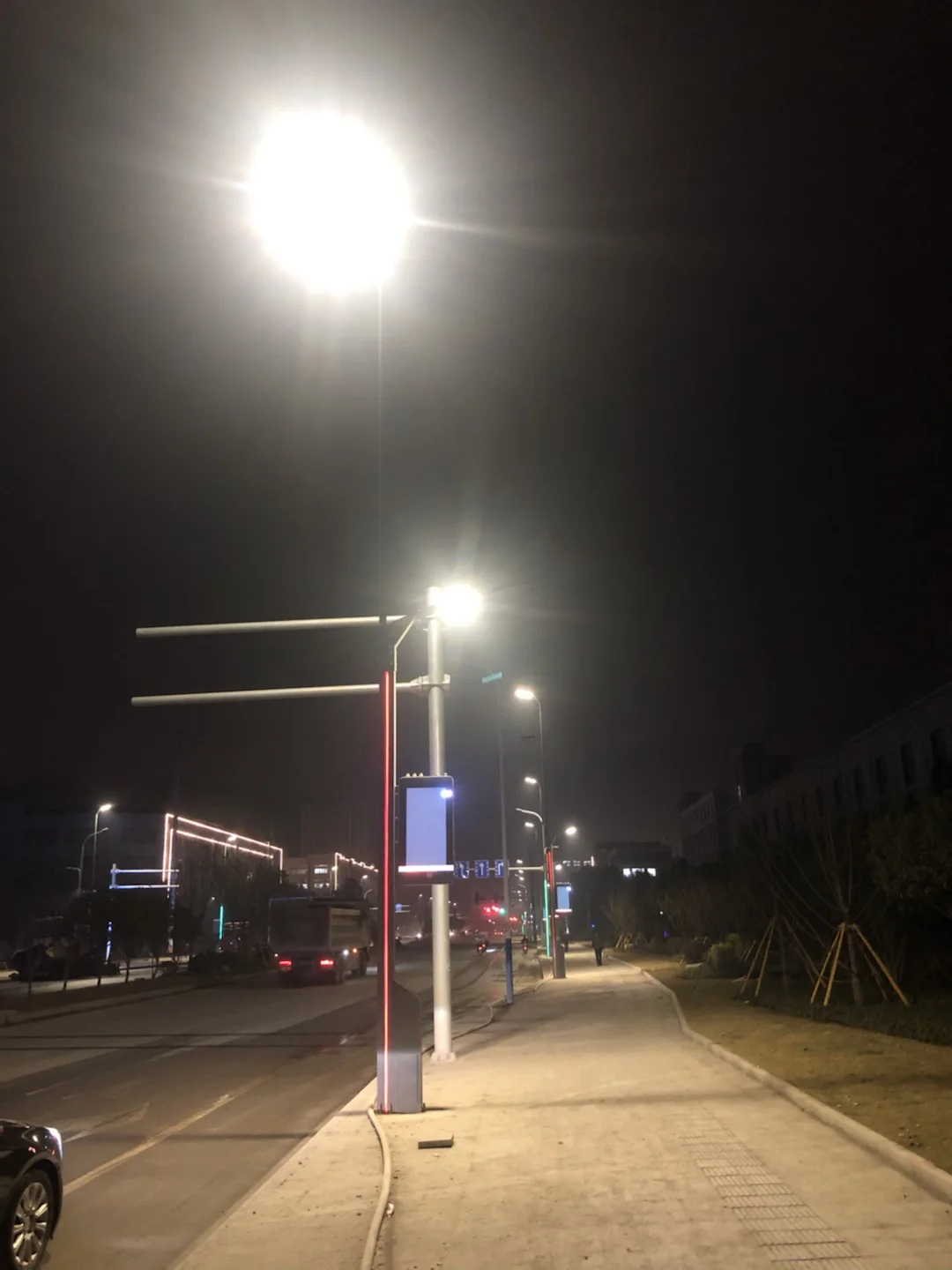 INTEFLY Customized Ground Electric Intelligent 8M Street Slolar Light Smart Pole For Smart City 5G