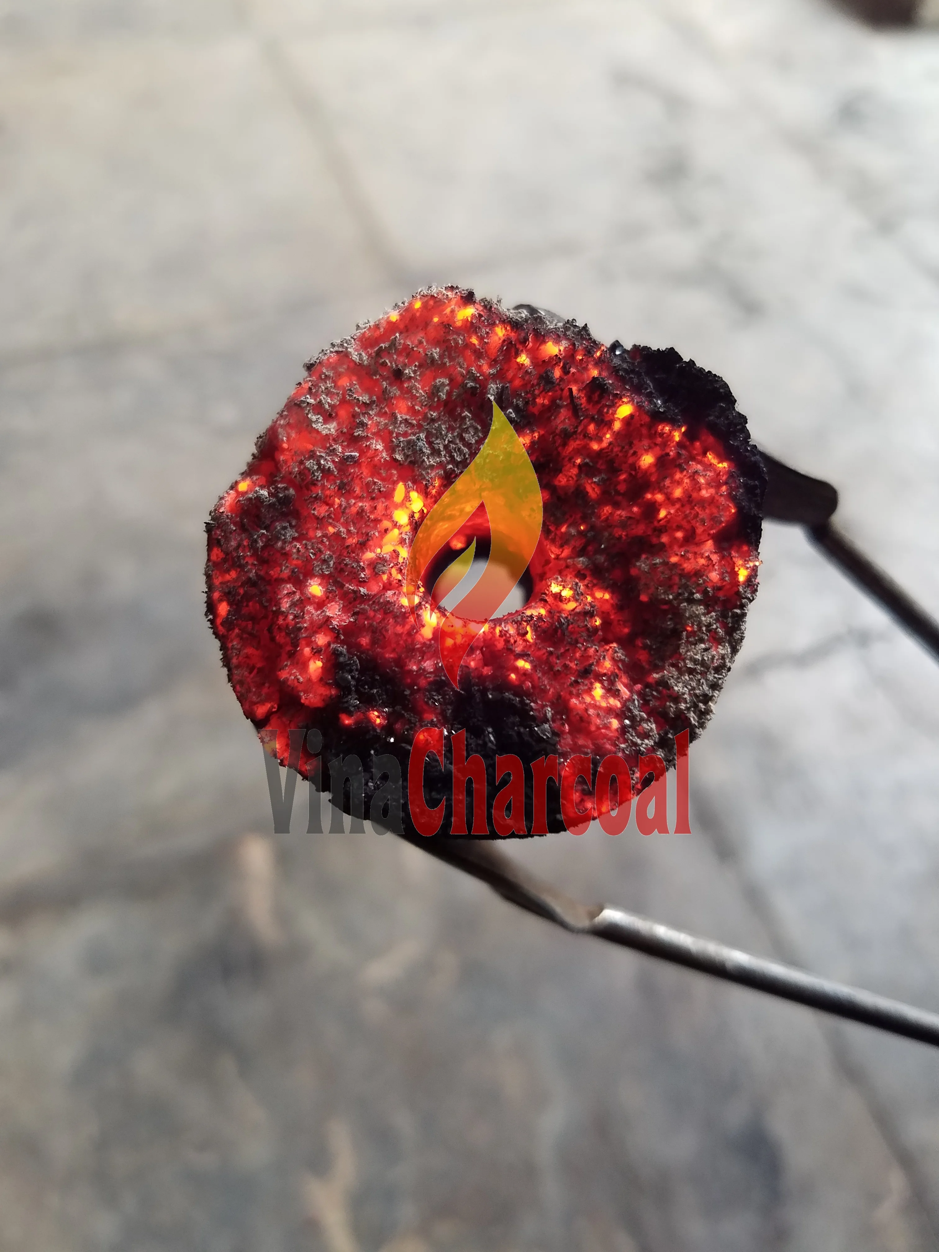 Coconut shell charcoal for Grilling BBQ in restaurant for many markets best price