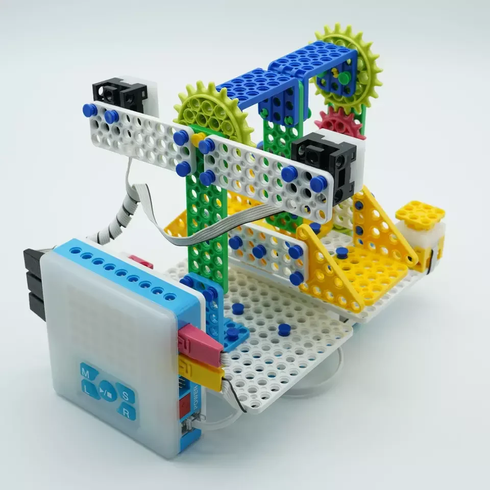 [AKIRO STEP 1] ROBOROBO Easy Simple assembly Robot structure toy with simple algorithm of coding for children education