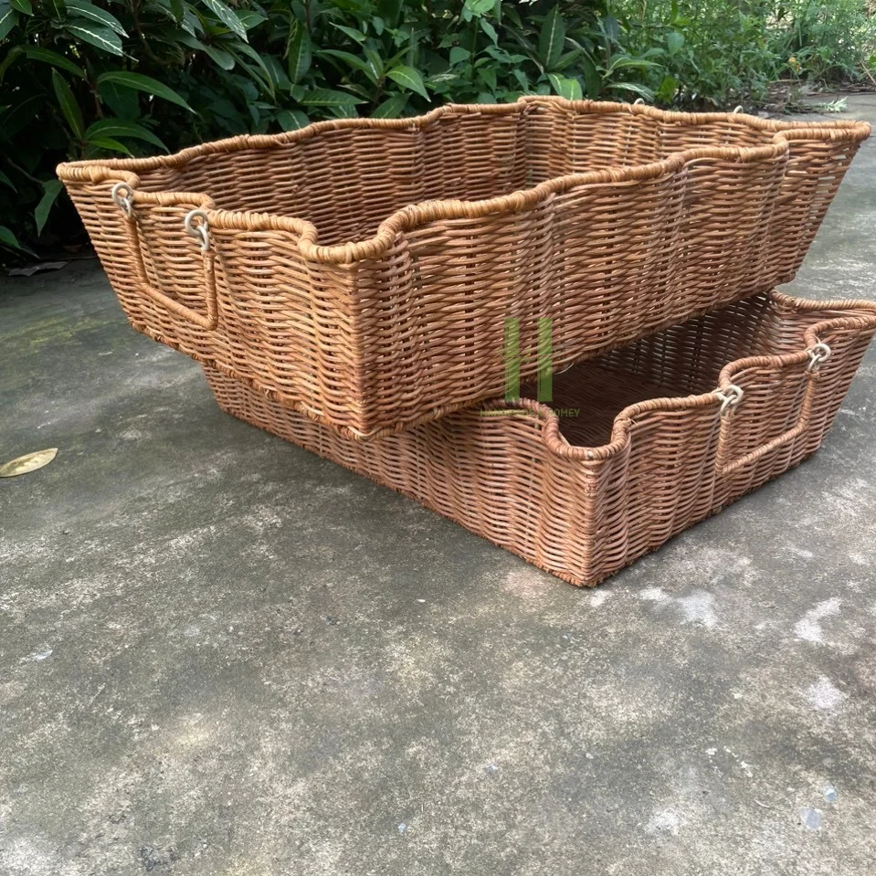OEM Handwoven Natural Scalloped Rattan Tray Best Seller Serving Tray High Quality Rattan Charger Plates from Vietnam Factory