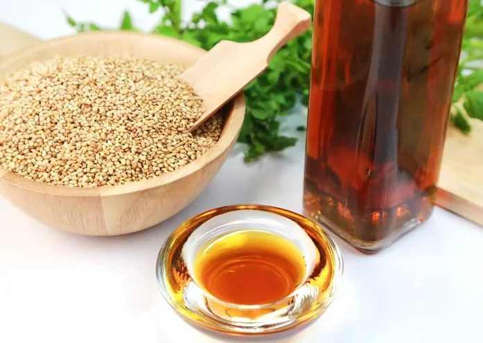 Оптовая цена, популярное свежее кунжутное масло, 100% чистое натуральное, срок годности 2 года, 100% ориентированное на экспорт, топ продаж из бангладеш