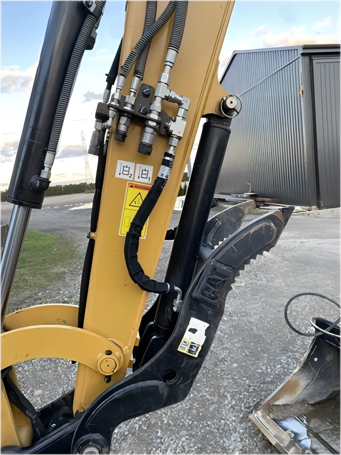 Used CAT 306 excavator CAT 306E2 306D 306E 308C excavadora digger with dozer mini excavadora CAT price low in stock hot sale