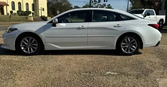 2021 Тойота Авалон XLE