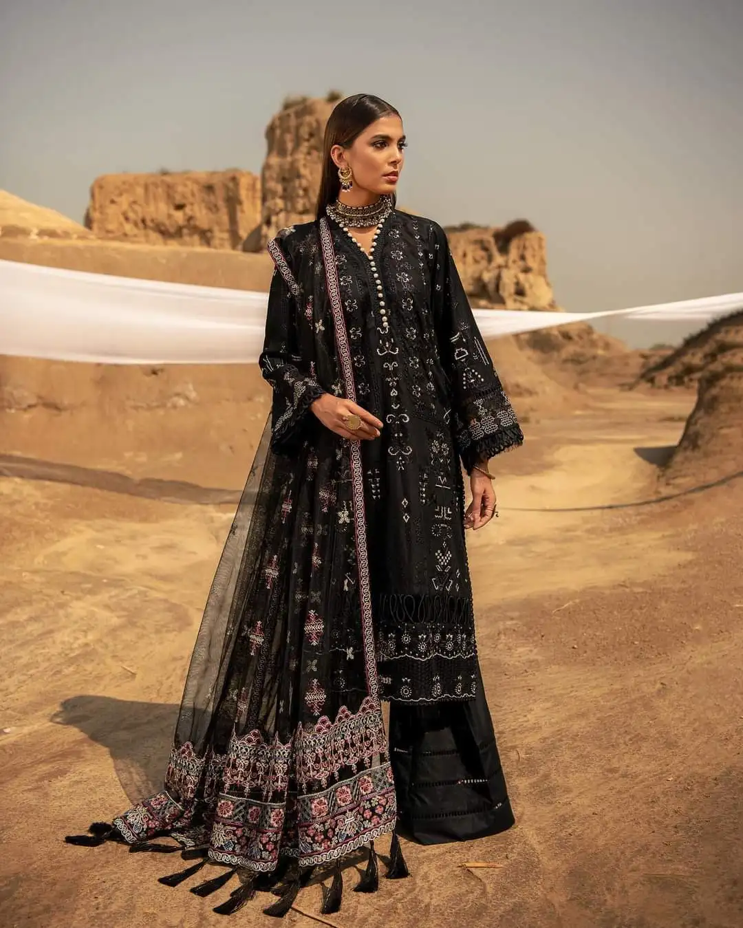 India & Pakistan Clothing saree panjabi ethnic hot selling 2022 model lawn suit very beautiful bright good looking lengha  144