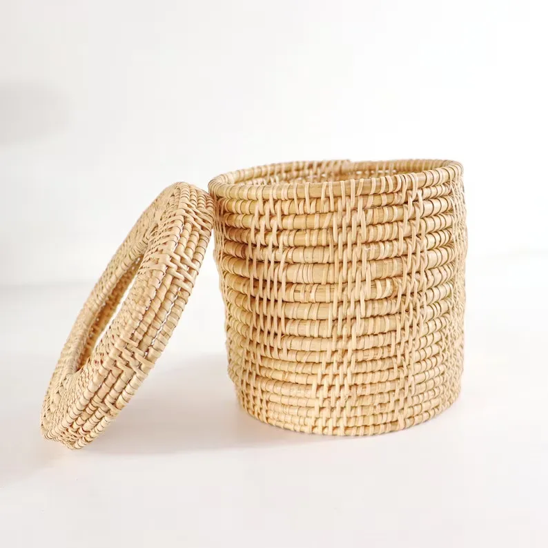 Top Selected Handmade Tissue Box Cover Woven Round Rattan Woven Dispenser Natural Rattan Handicraft Woven Round Made In Viet Nam