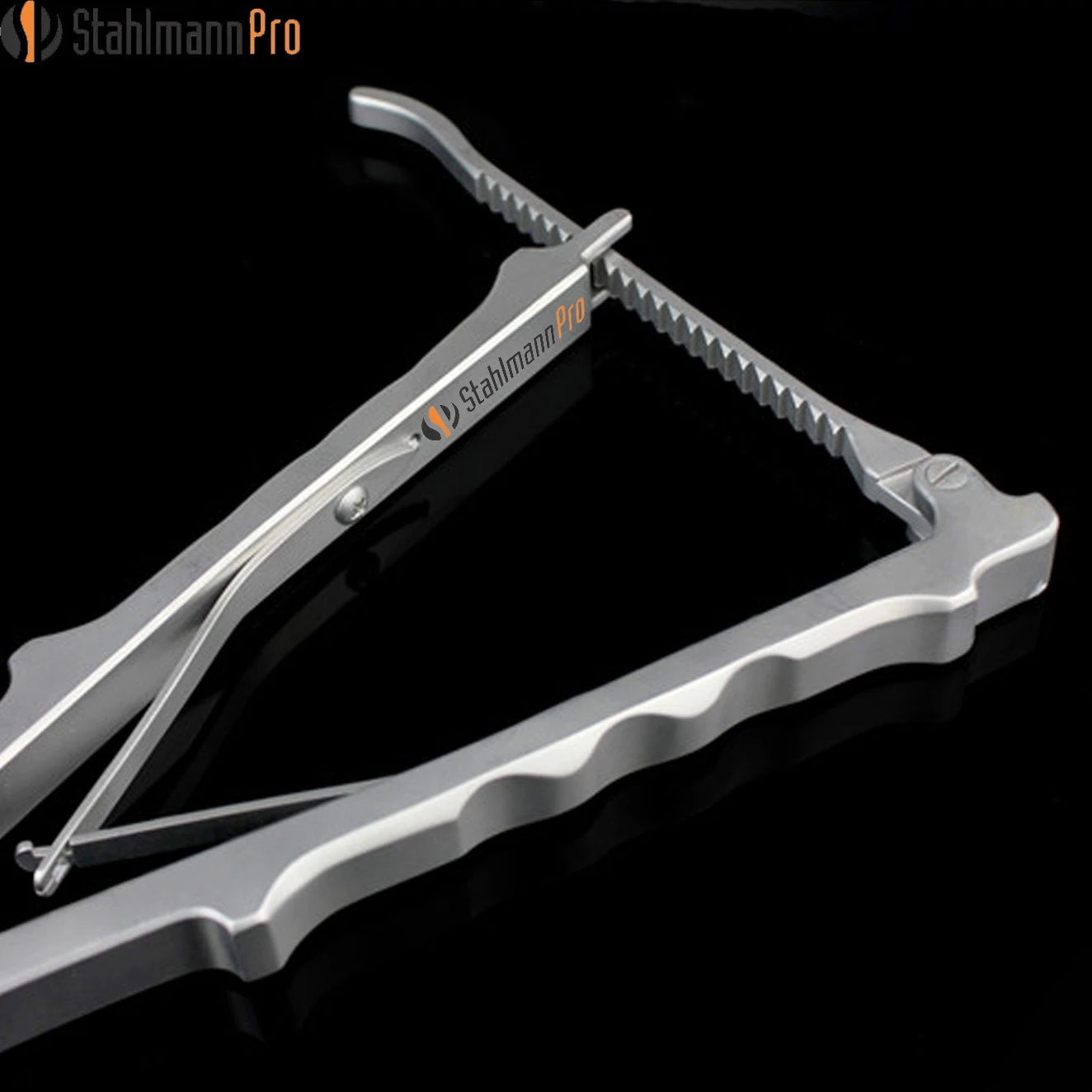 Orthopedic Instrumentation Medical Spine Pedicle Screw Rod System Lumbar Parallel Distraction Forceps Retractor