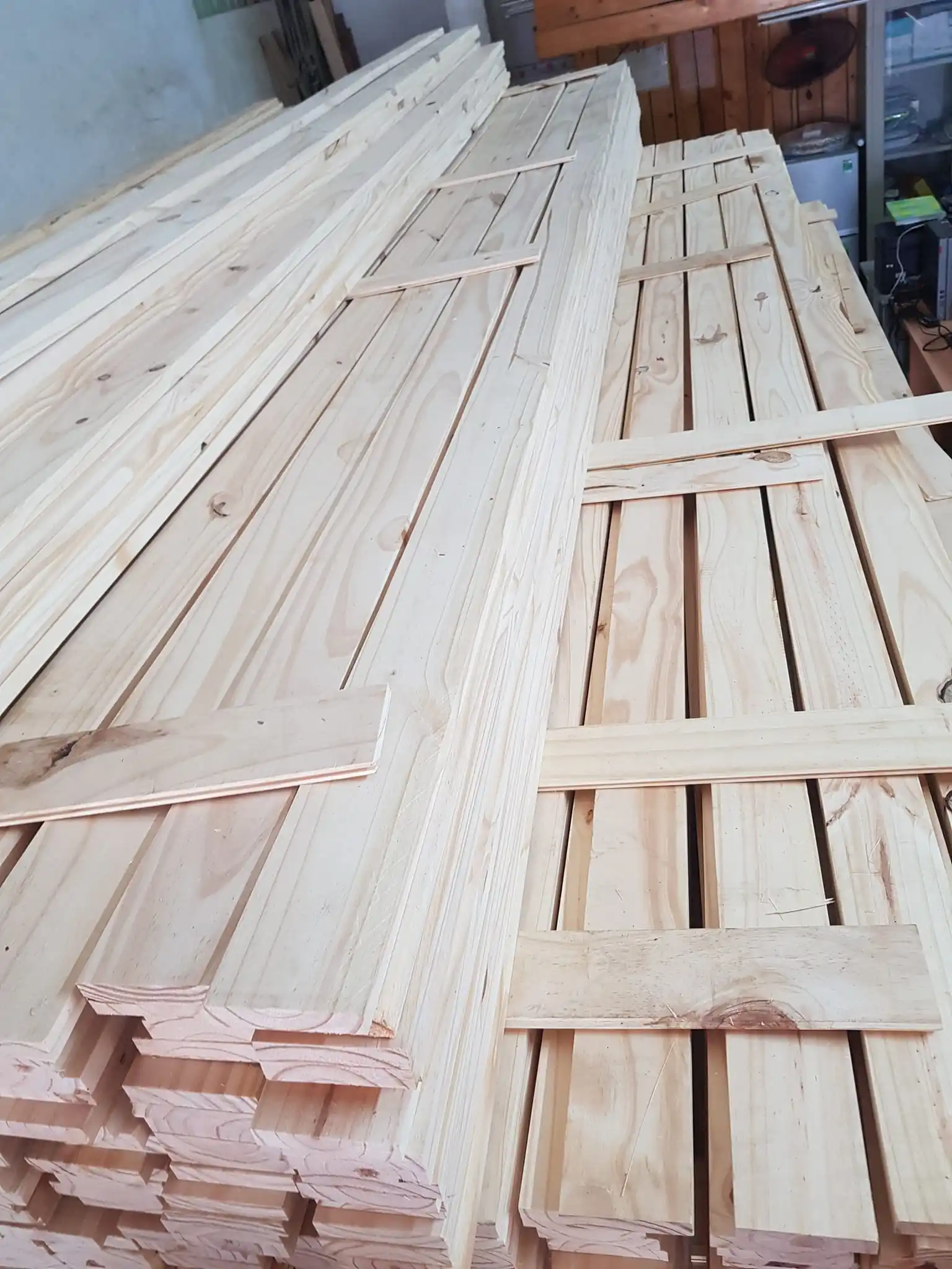 4-in x 4-in x 8-ft Spruce / Pine / Fir S4S Kiln-dried Lumber For USA market