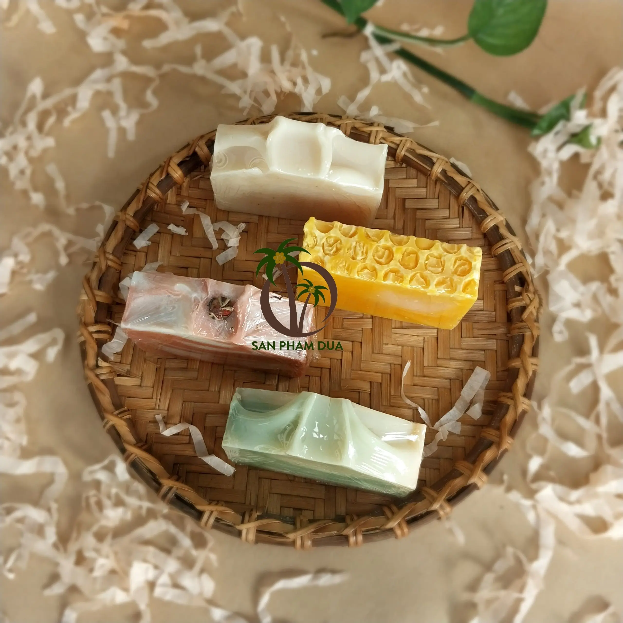 CPIMEX 100% PURE COCONUT SOAP HYDRATES AND REGENERATES SKIN EVEN FOR SENSITIVE SKIN/ SKIN COCONUT SOAP BAR