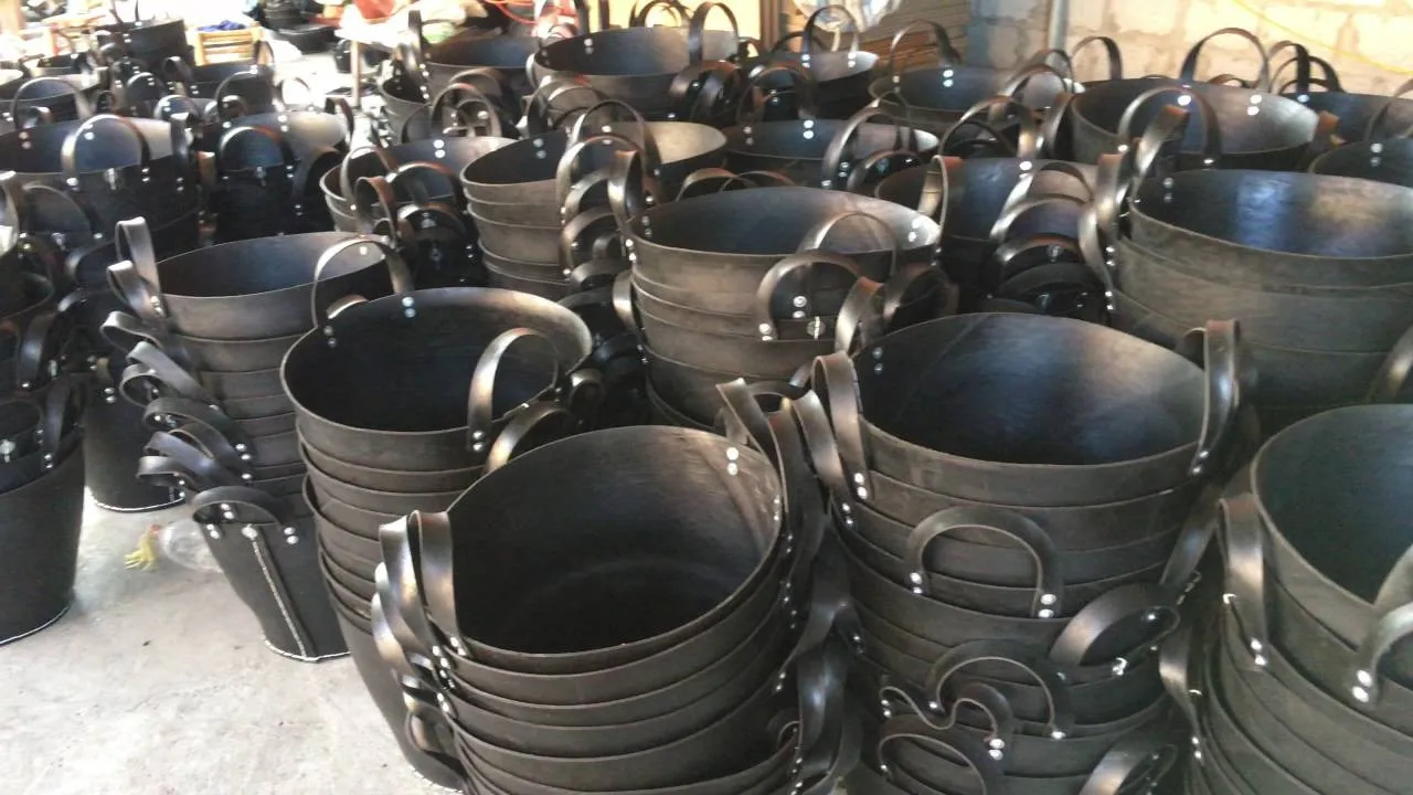 Wholesale Recycled Rubber Tire Baskets Growing Pots Customized Size Handmade Cheap Sustainable