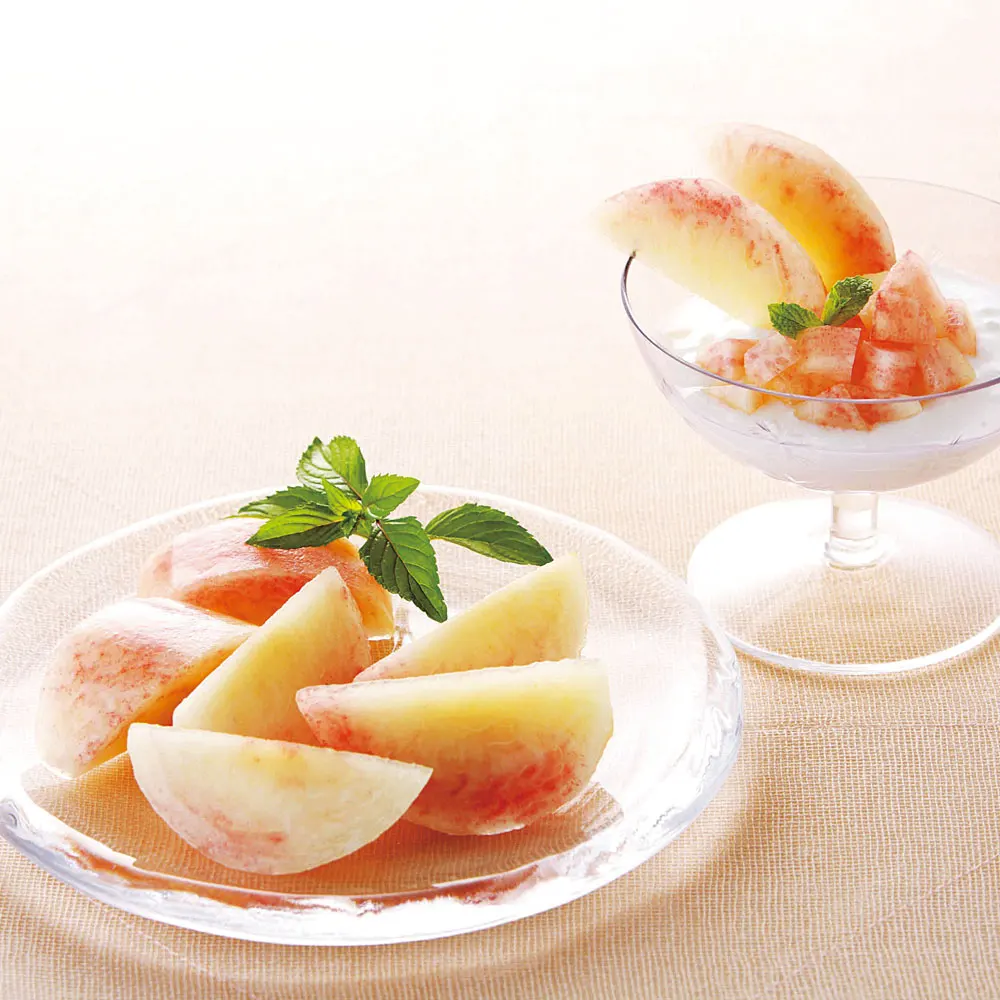 Fresh White Peach Gift Box