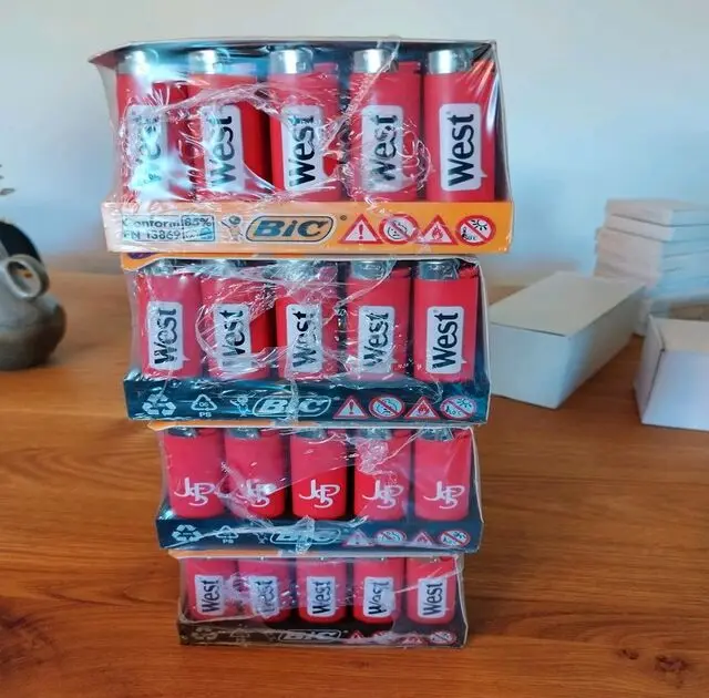 Reusable BIC Smooking Lighter J25 J26/Flammable Bic dispossable Mini lighter