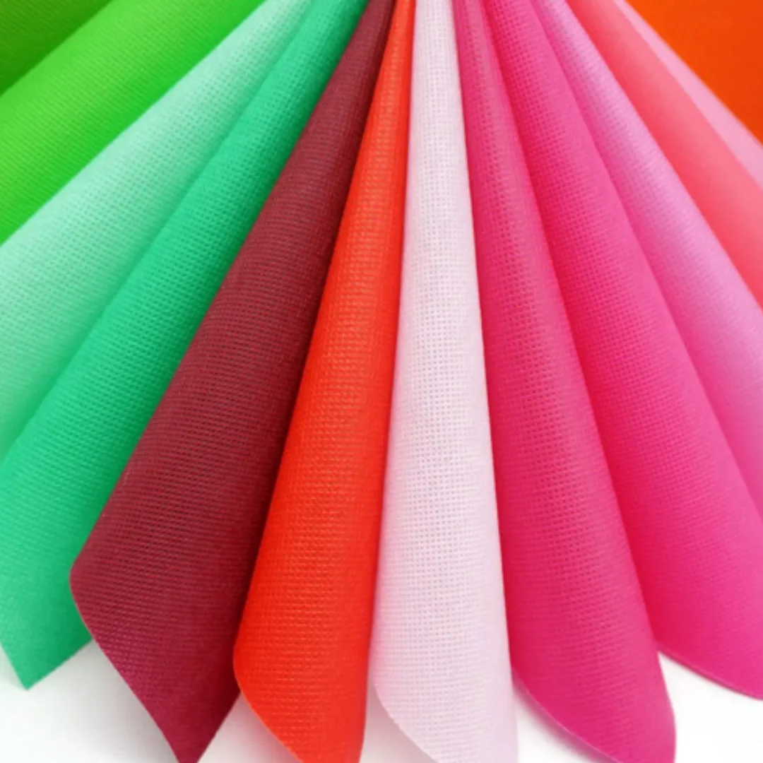 Полипропиленовый нетканый материал из Вьетнама доступен различной толщины