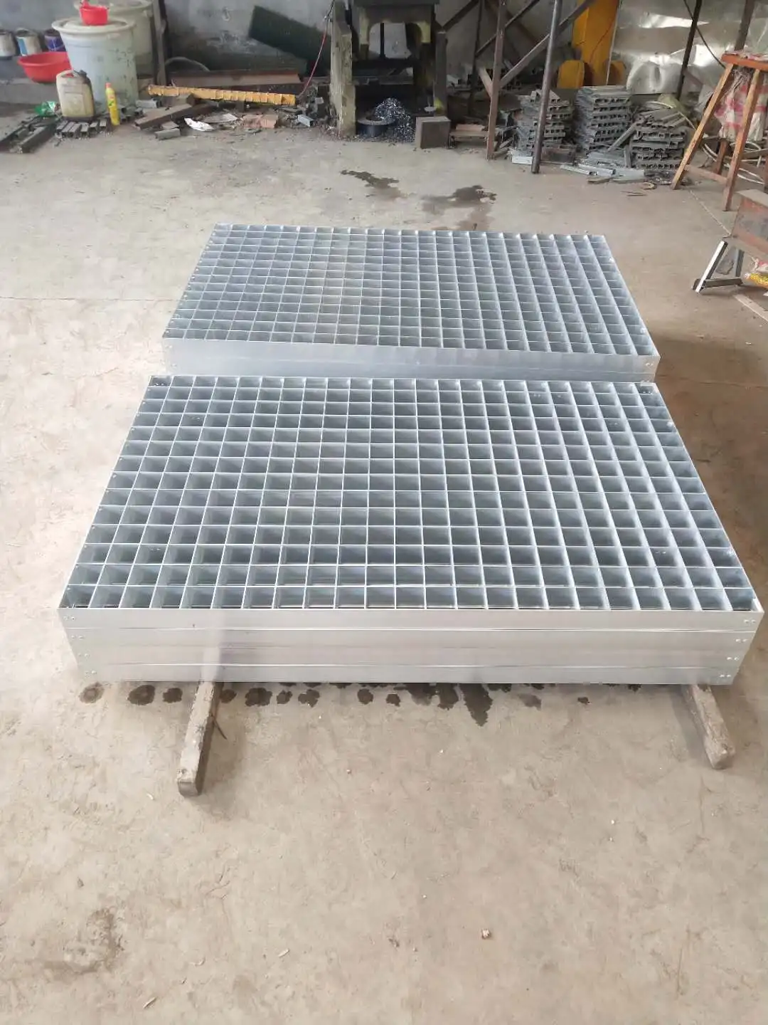 Metal Building Materials Galvanized Steel Steel Grating Grating Hot Dipped 32 X 5mm Plain Bar Grating Flat Bar and Twisted Bar